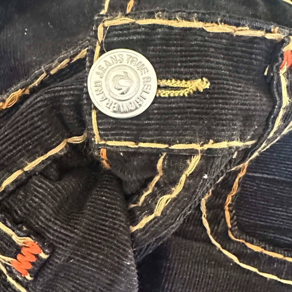 True Religion Joey Super T Row 38 Seat 33  Brown Corduroy Men’s Jeans Size 38-33